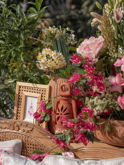 Floral detail and Lounge — Mehendi decor — Alila + Samode Jaipur